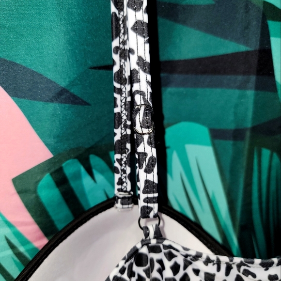 Plus Leopard Underwire One Piece Swimsuit - Picture 5 of 6